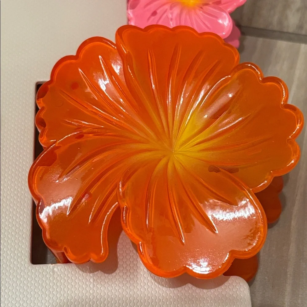NWT Piper K Hawaiian tropical flower  Hair Clips Set of 6